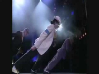Антигравитанционный наклон Майкла Джексона: Как король поп-музыки победил силу тяжести.